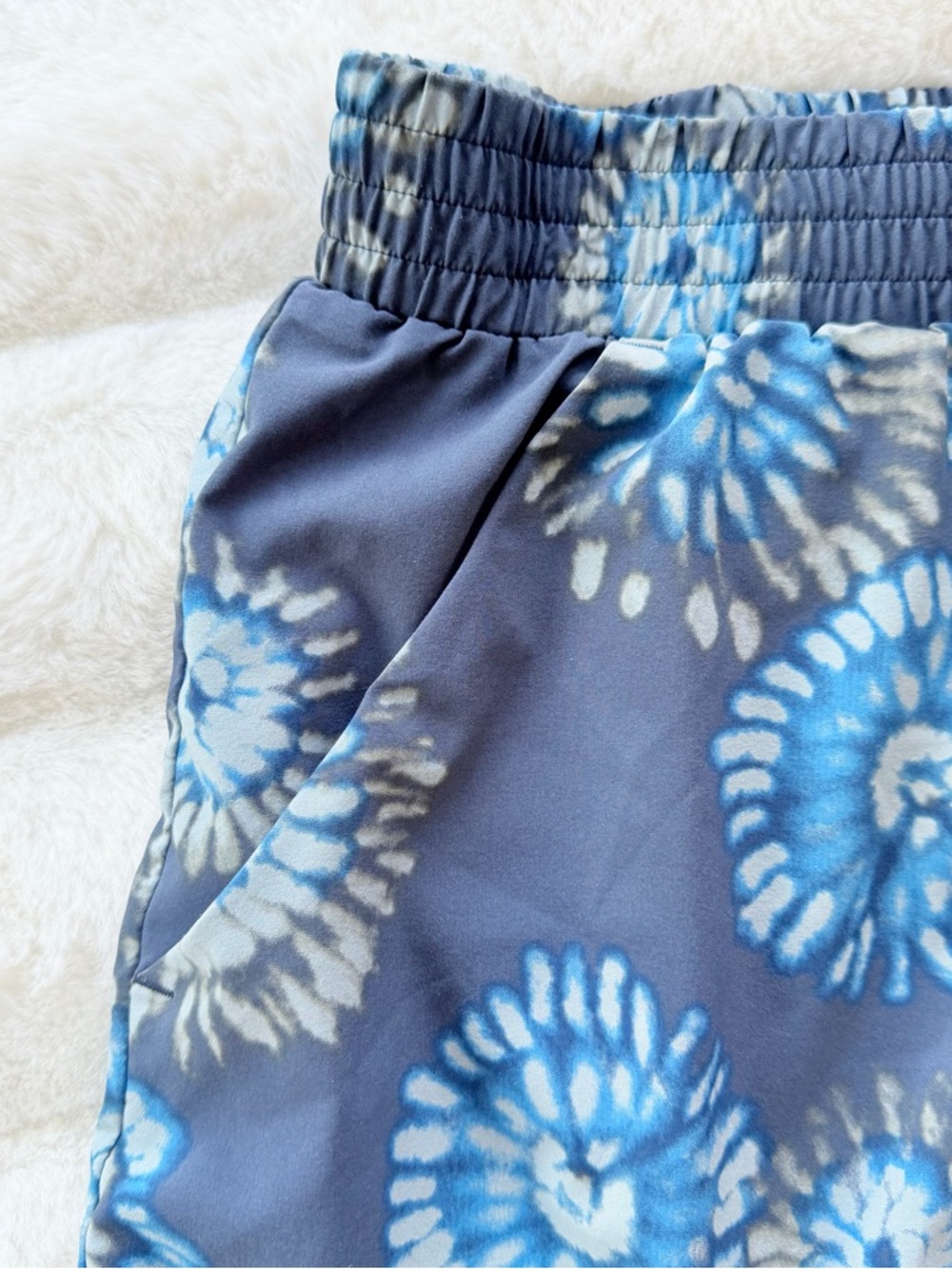 TOAD&CO Blue Tie-Dye Flowy Shorts Size M | Lightweight Summer Beachy - Picture 3 of 8